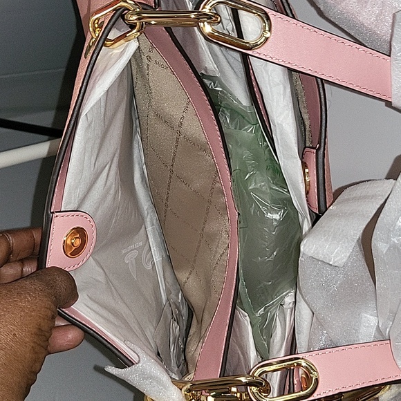 NWT GORGEOUS PINK MICHAEL KORS TRISHA SHOULDER BAG - Picture 7 of 11
